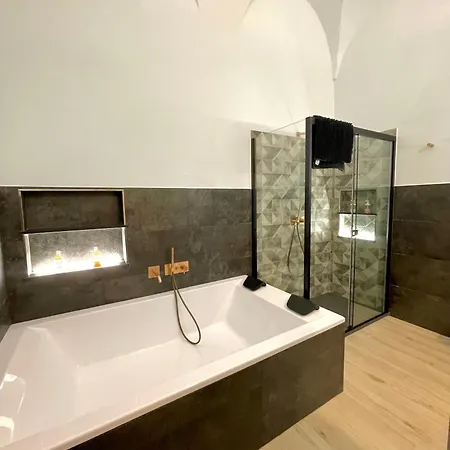 Апартаменты Grothouse