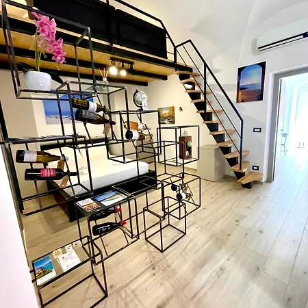 Grothouse 菲纳莱利古雷