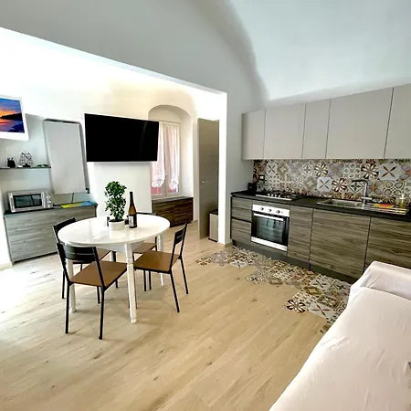 Grothouse Apartment Finale Ligure