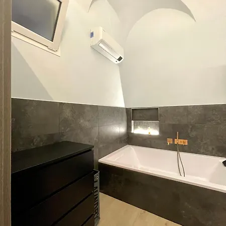 Grothouse Apartment Finale Ligure