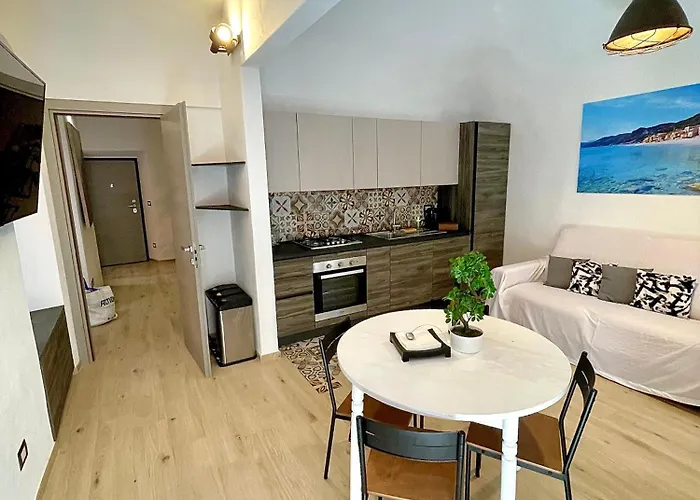 Grothouse * Finale Ligure