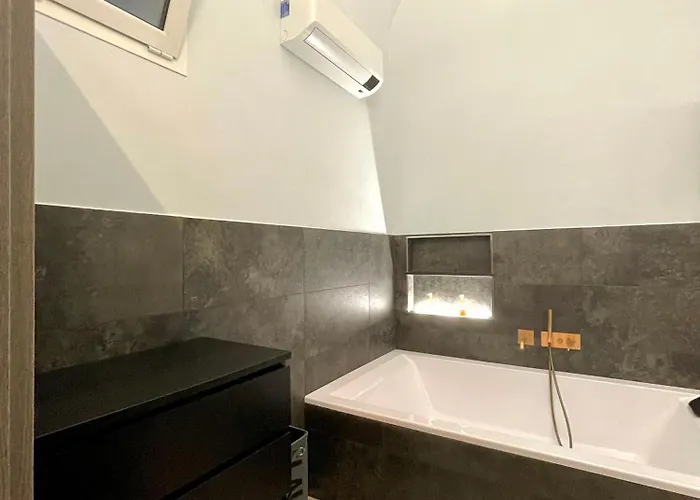 Grothouse Appartement Finale Ligure